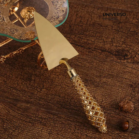 conjunto-espatula-e-faca-para-bolo-dourado3