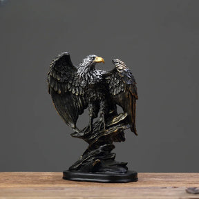 escultura-de-aguia-preto